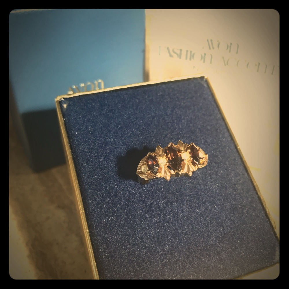Avon Vintage 1973 Amber and Rhinestone Gold Ring
